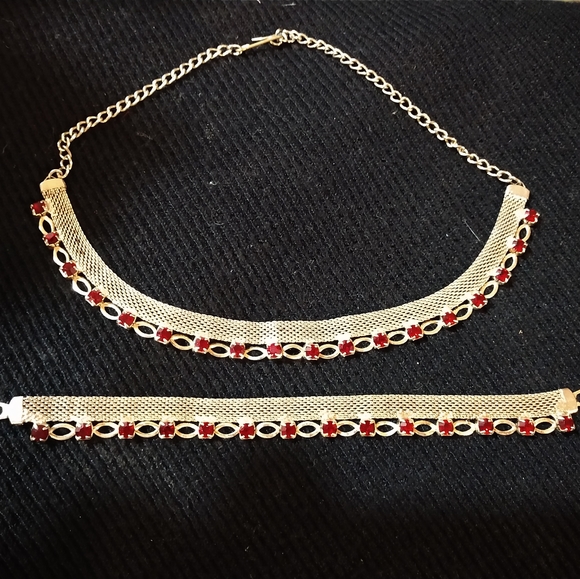 Jewelry - Necklace and bracelet set